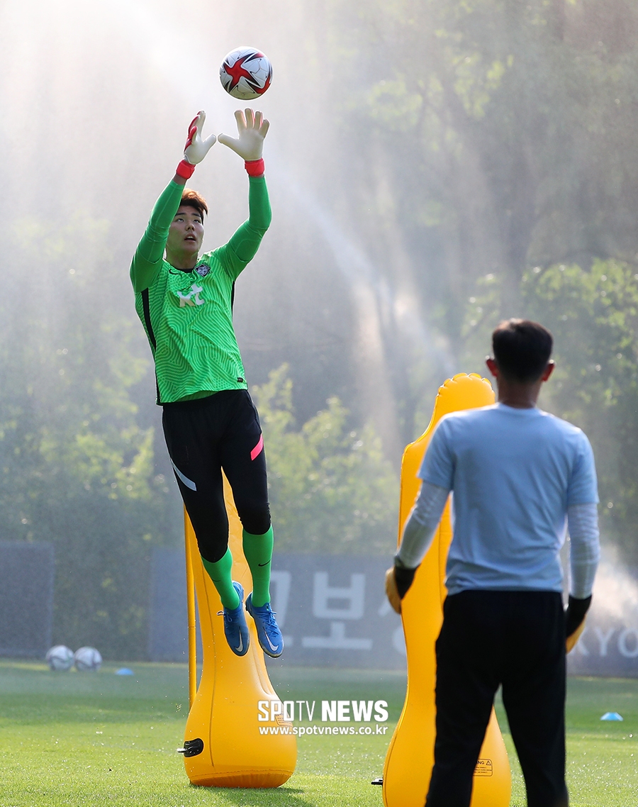 [포토S] 송범근, '연습도 진지하게'