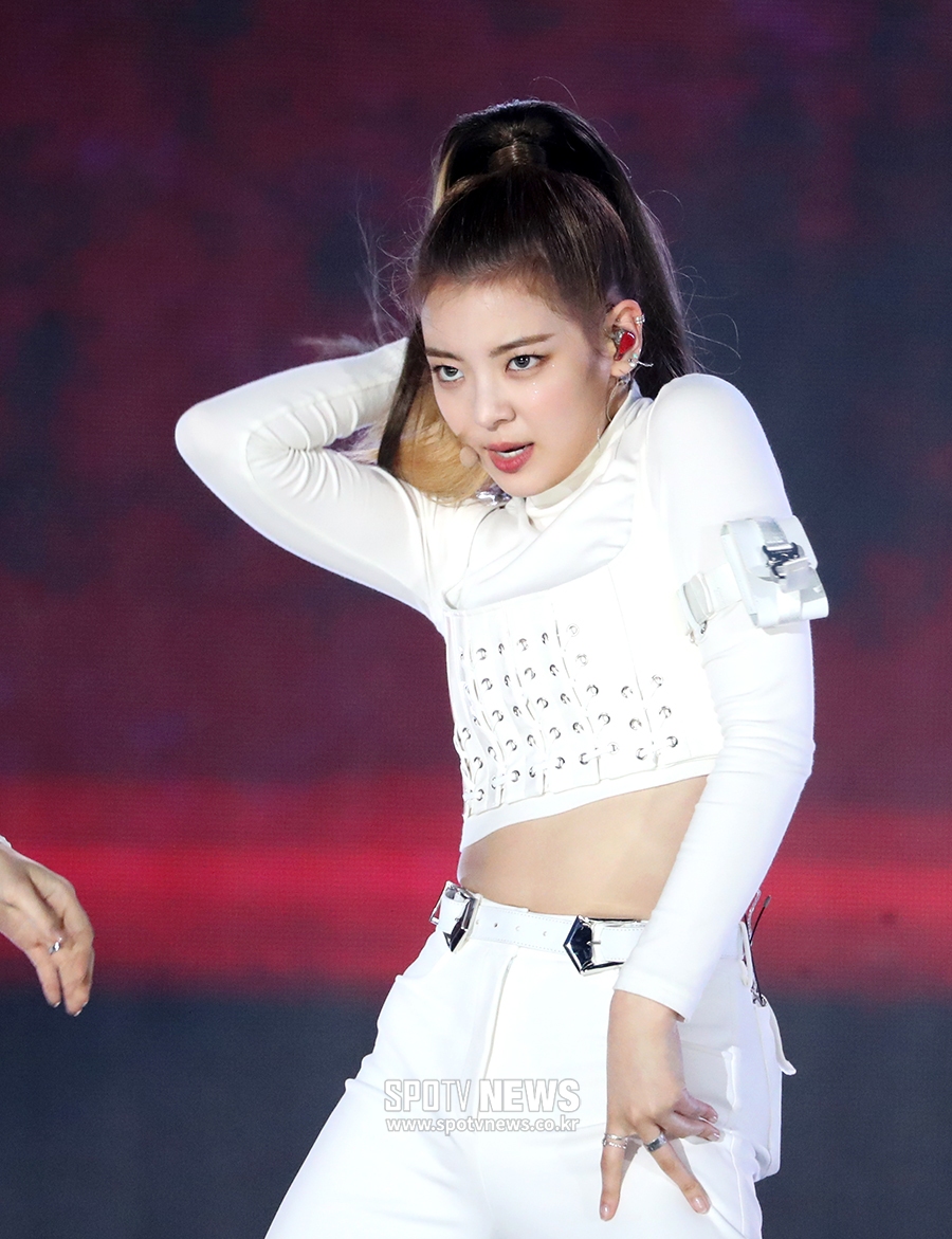 [포토S] 있지 리아, 부드러운 카리스마