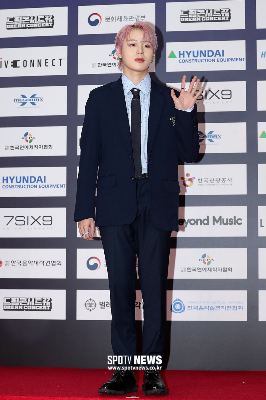 [포토S] 하성운, 슈트 입은 구름 왕자