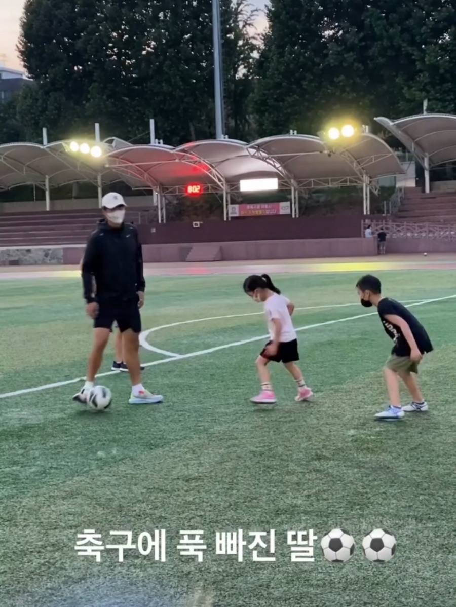 기성용♥한혜진 딸, 아빠한테 축구 조기교육 받는 폭풍성장 7살
