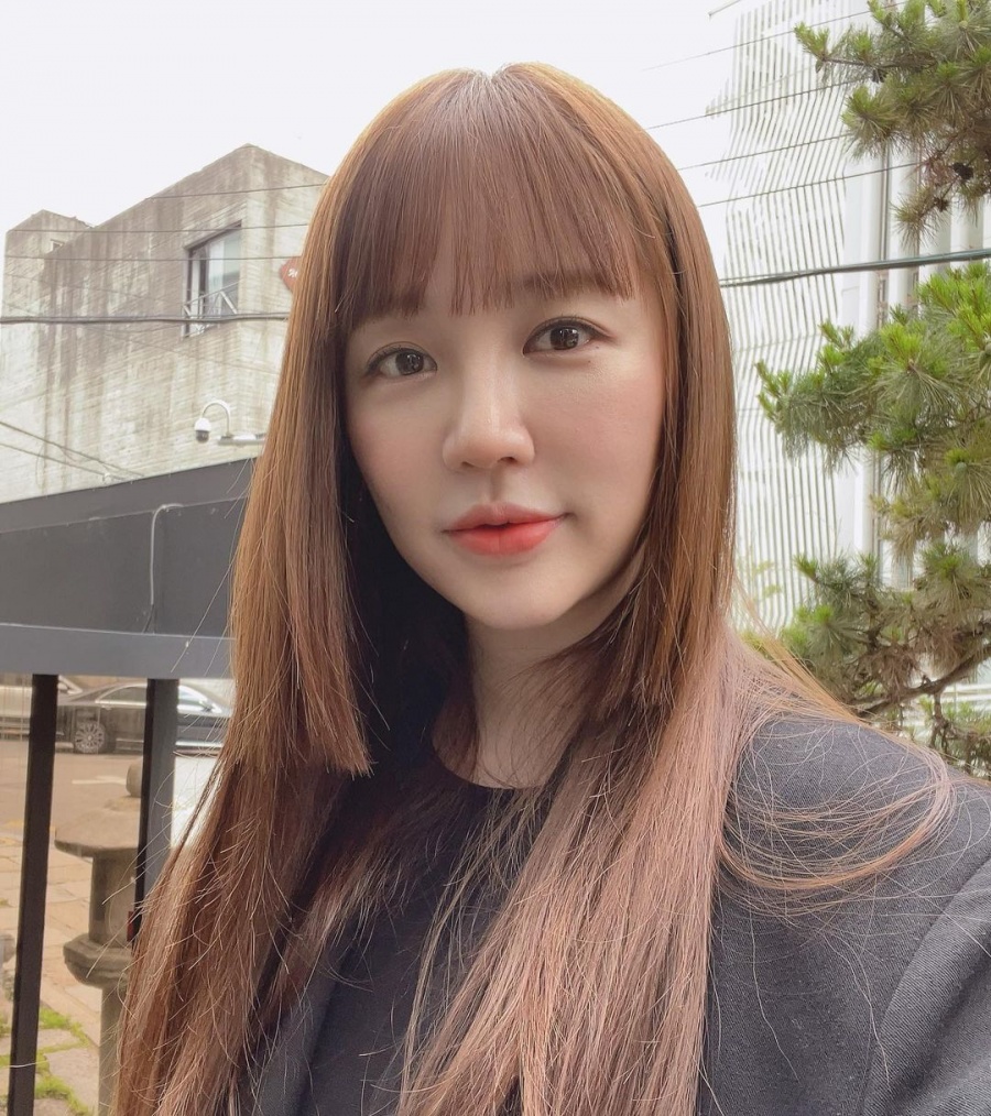 윤은혜, '급찐급빠' 다이어트 후 머리 '싹둑'…더 어려졌네