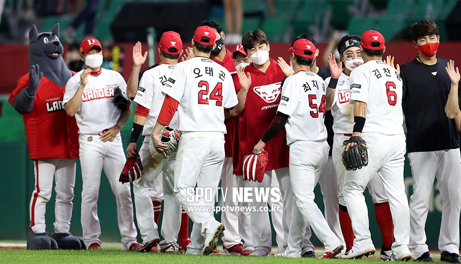 [포토S] SSG, 더블헤더 1승 1무!