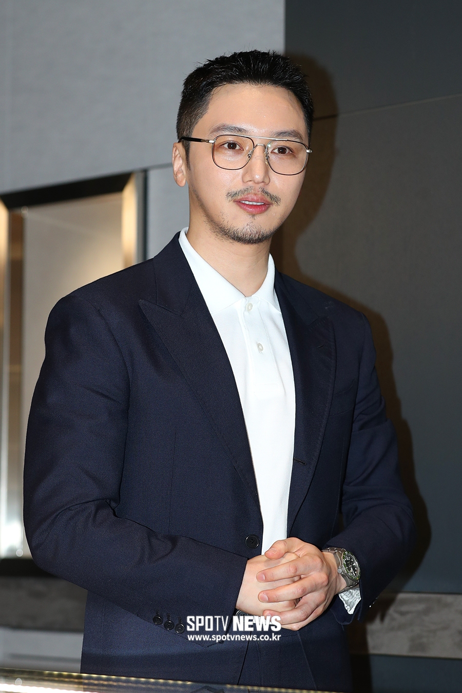 [포토S] 변요한, '짧은 머리+안경이 찰떡!'
