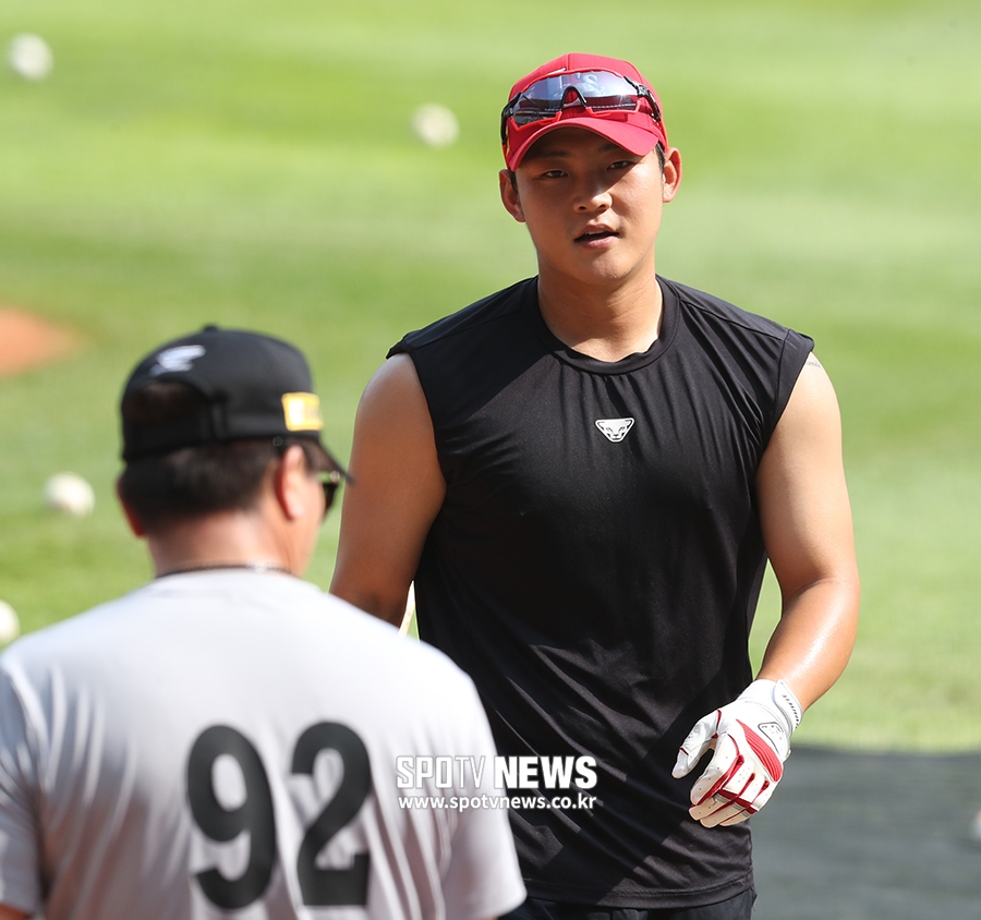 [포토S] 김찬형, '너무 더워요'