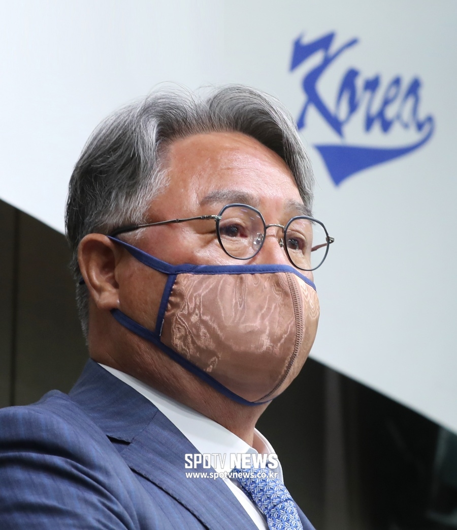 코로나 심상치 않다…김경문호까지 덮치면 어떻게 하나