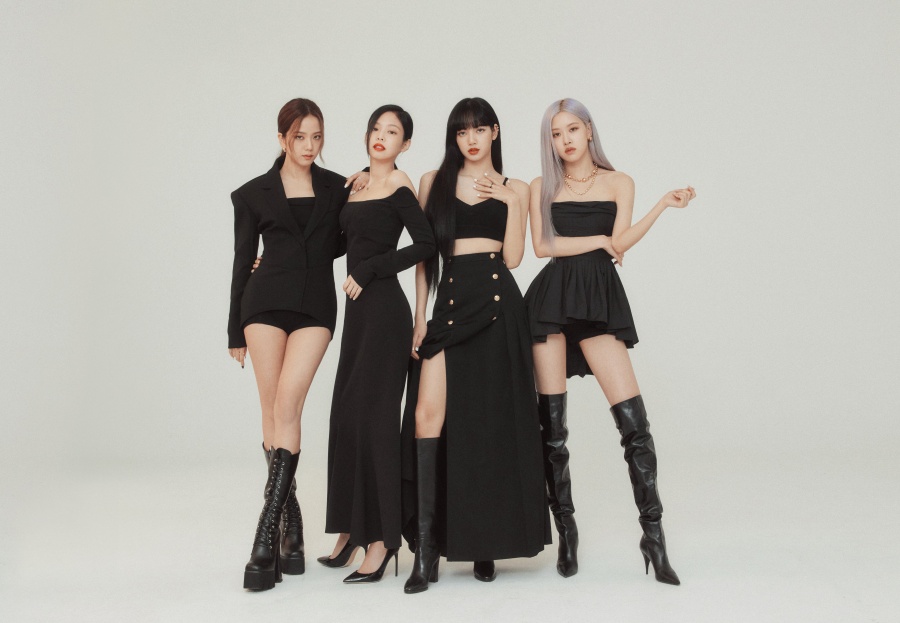 YG "블랙핑크, 8월2일 위버스 합류"[공식]