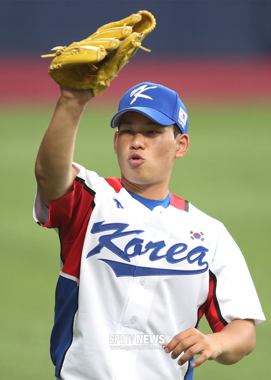 [포토S] 김진욱, 긴장되는 '국대' 첫 훈련