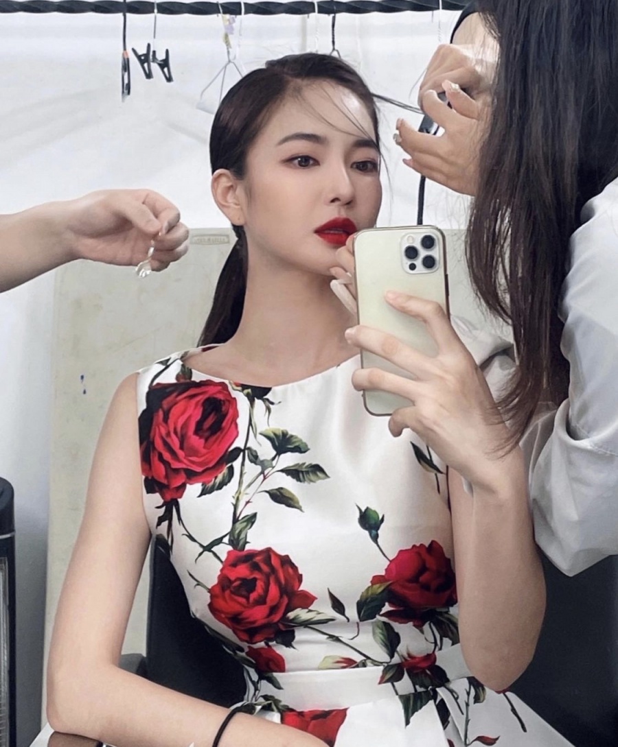'이상해 예비며느리' NS윤지, 결혼 앞두고 5kg 찌고도 행복 "감사한 요즘"