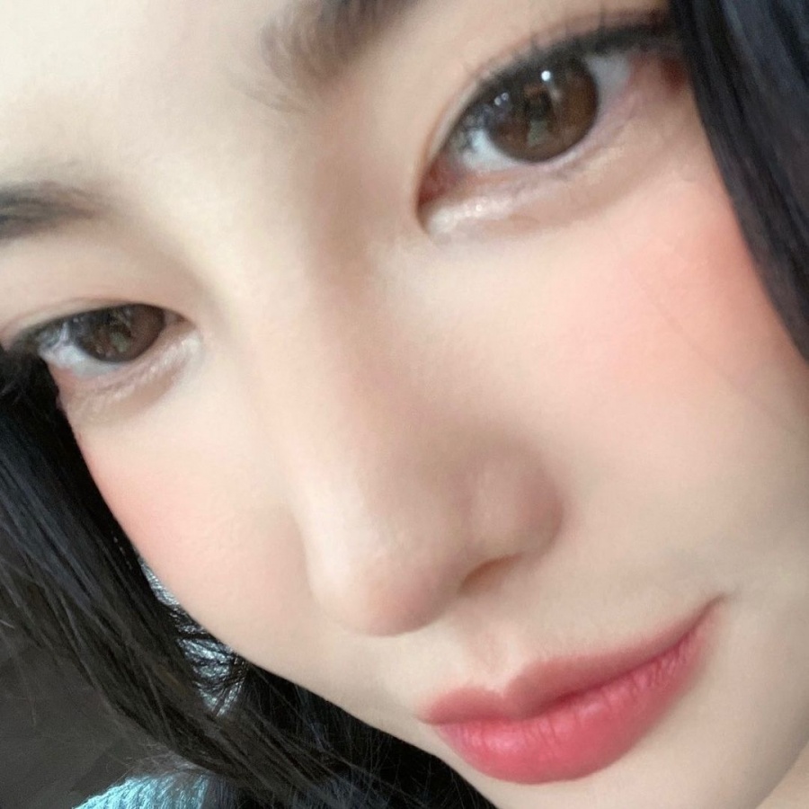 '이상해 예비며느리' 김윤지, 초밀착 '얼빡샷'에도 무결점 도자기 피부