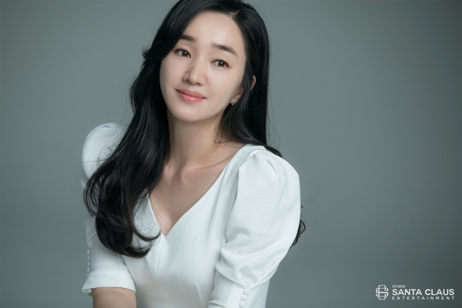 수애, 코로나19 취약계층 위해 1억 기부