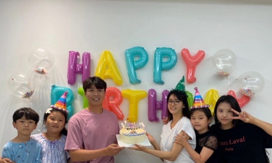 이동국 자녀, 현금으로 엄마 생일축하…효심이 지극하네