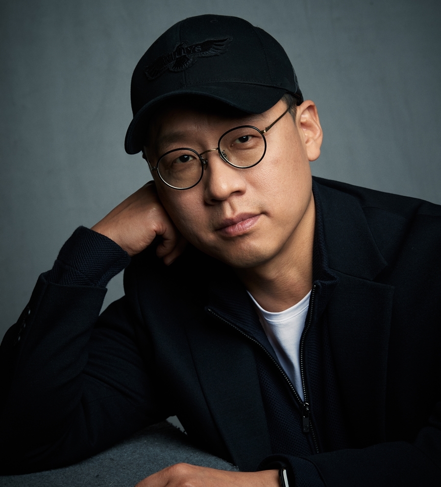 '킹덤: 아신전' 김성훈 감독 "전지현 아우라에 스태프들도 놀라…첫 컷으로 증명"[인터뷰①]