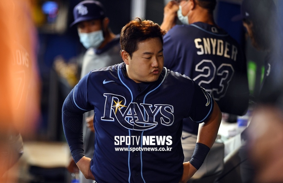 [TB 게임노트] '8월 무안타' 최지만 2볼넷 1득점…TB는 2연패 탈출