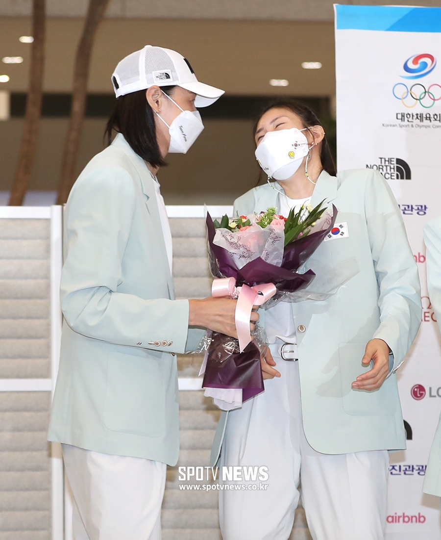 [포토S] 김연경 장난에 빵 터진 김수지