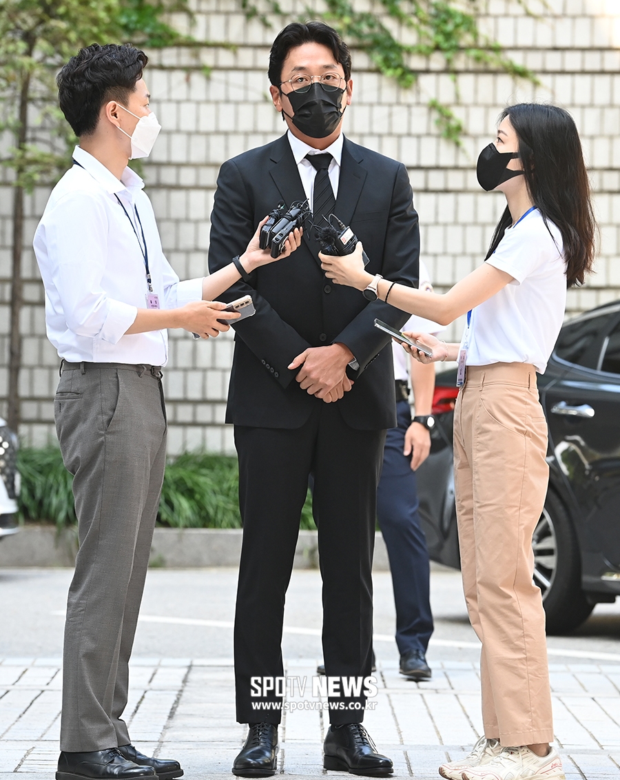 [포토S] 첫 재판 출석하는 하정우