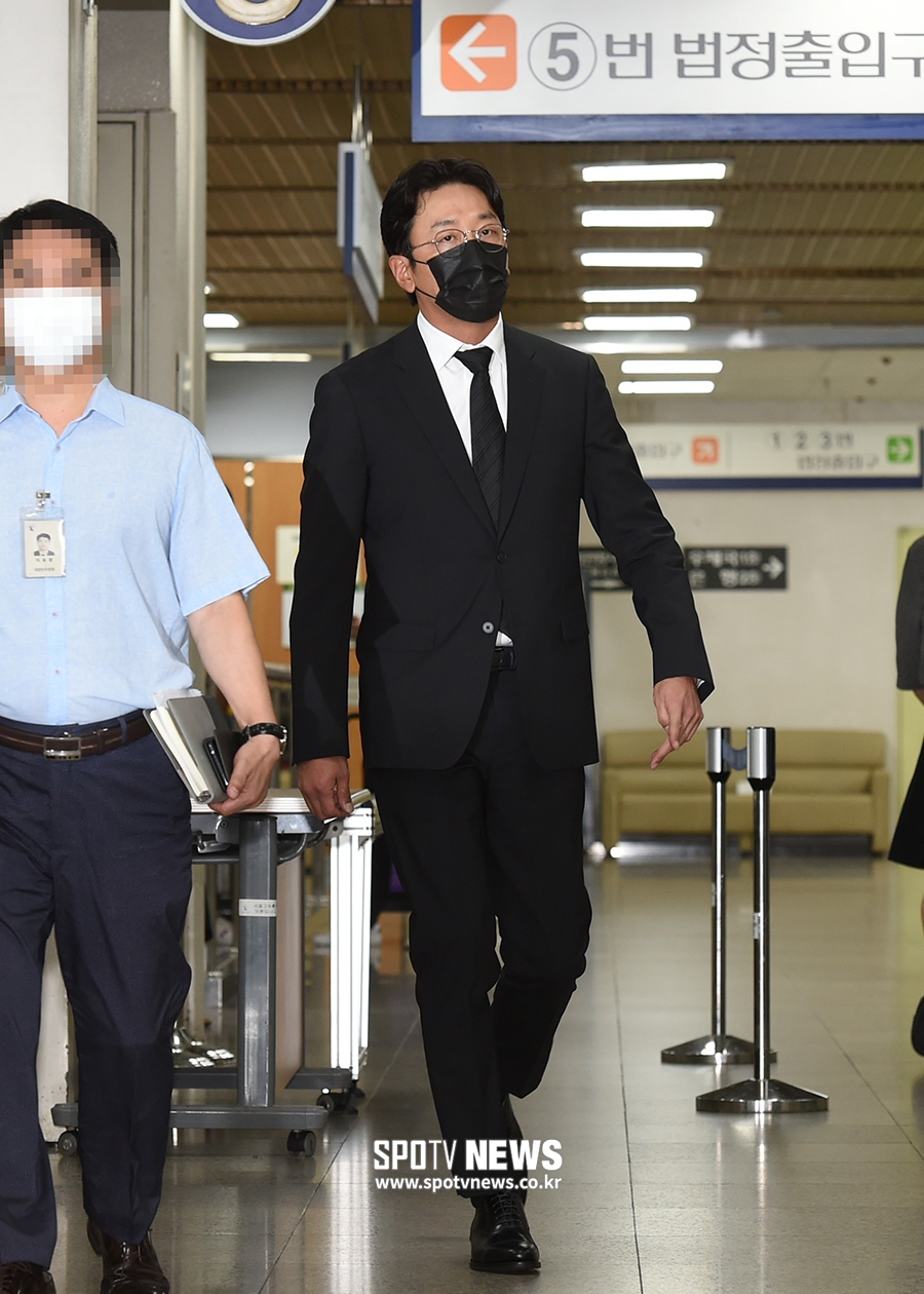[포토S] 첫 공판 출석하는 하정우