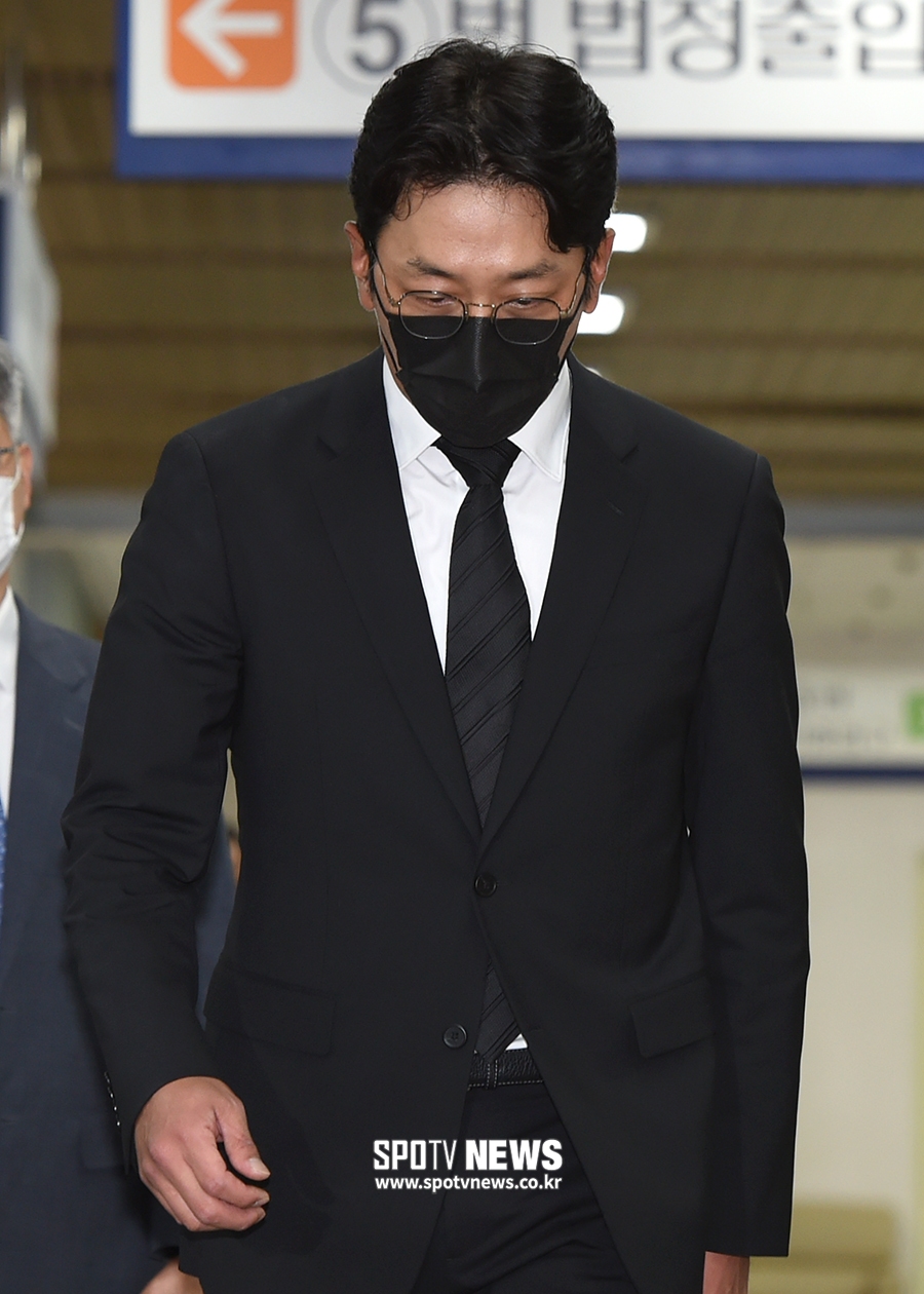 [포토S] 하정우, 무거운 발걸음