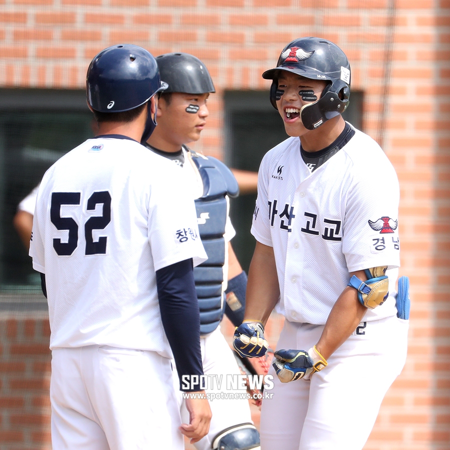 [포토S] 마산고 신용석, 짜릿한 역전 투런포!