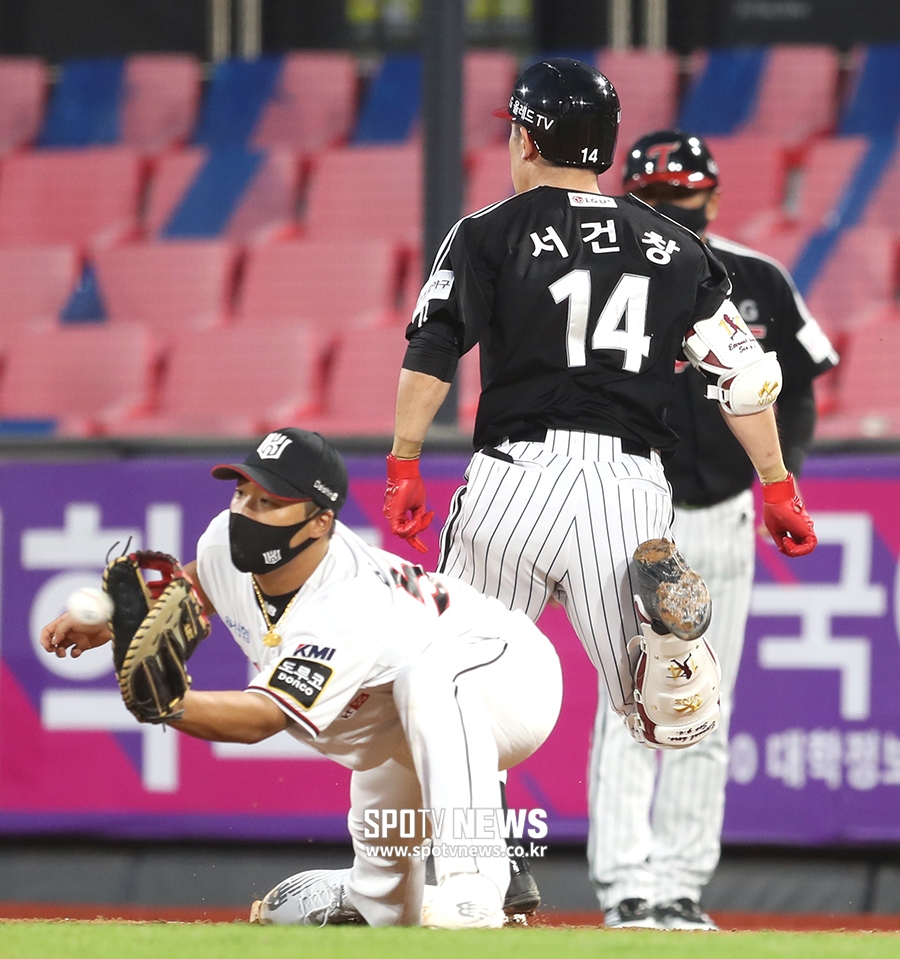 [포토S] 서건창, 빠른 발로 만든 안타
