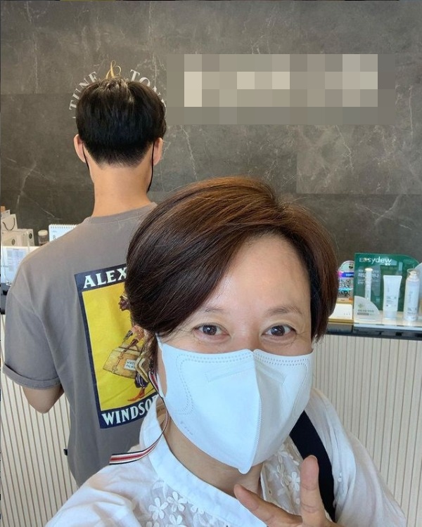 박미선, 183cm 배우지망생 아들과 강남 데이트…"멋지게 가꿔줘"