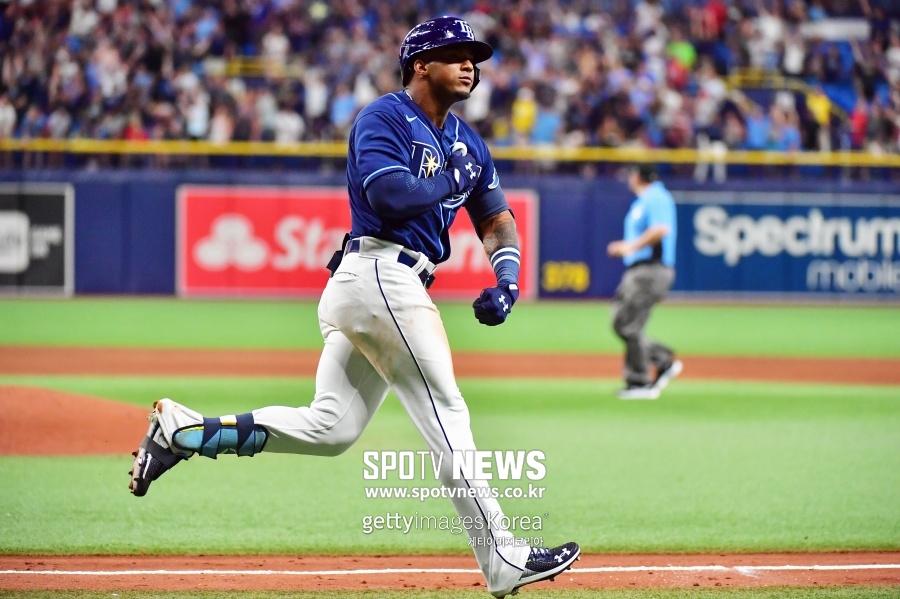 [이현우의 MLB+] 적응기 마친 만 20세 천재 타자, 빅리그를 폭격하다
