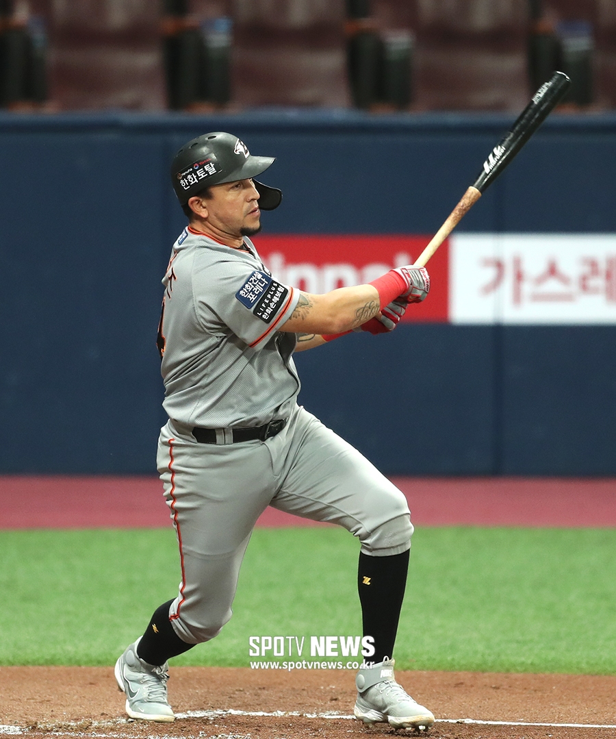 [포토S] 페레즈, 선취 적시타 쾅!