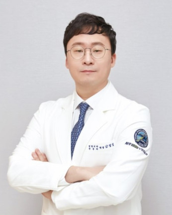 LG 트윈스 필드닥터 금정섭 원장, 美 컬란 조브 정형외과 클리닉 연수
