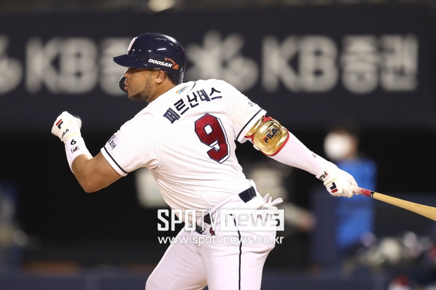 200안타 자신했는데…병살타 1위 걱정할 처지