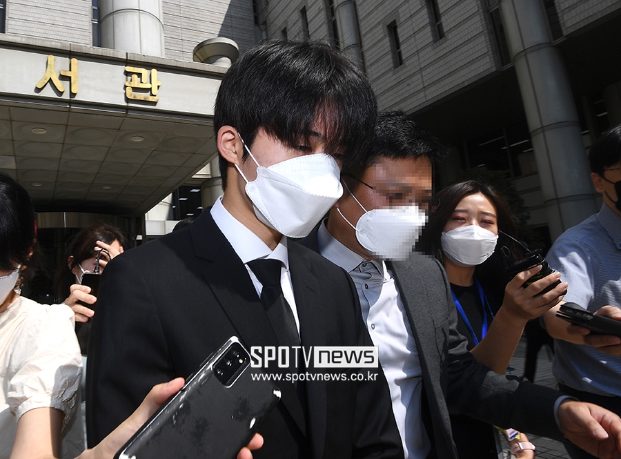 [포토S] 비아이, 묵묵부답