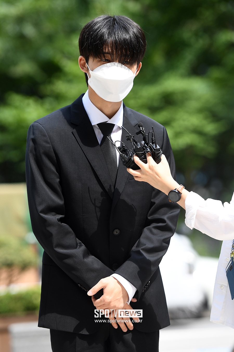 [포토S] 비아이, '두 손 모으고'