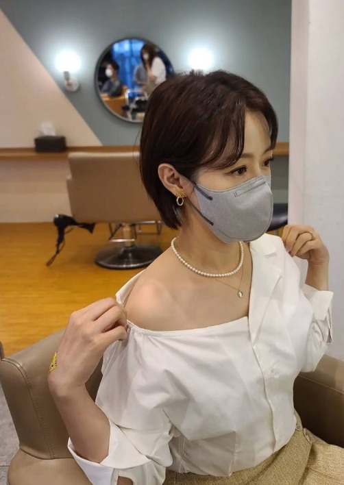 '정준호♥' 이하정, 과감하게 어깨 드러내는 애둘맘…"변신하고 촬영하러"