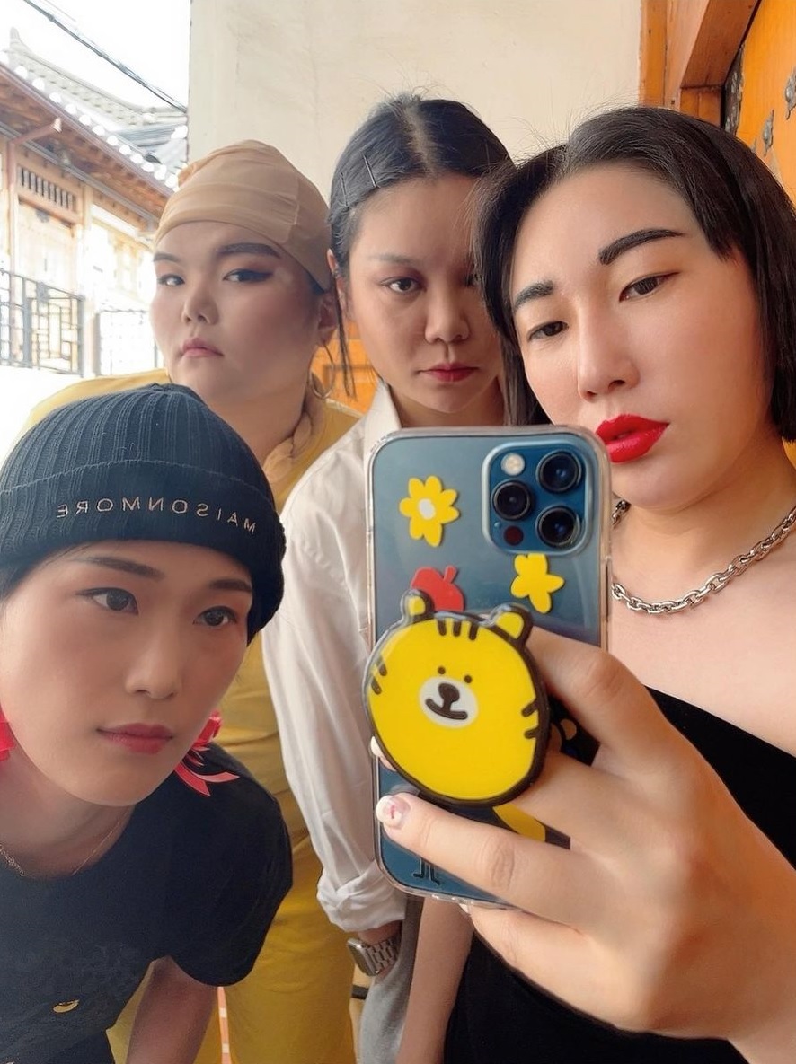 '윤승열♥' 김영희, 코미디언 동료들과 '스우파' 패러디…무대를 찢으려나