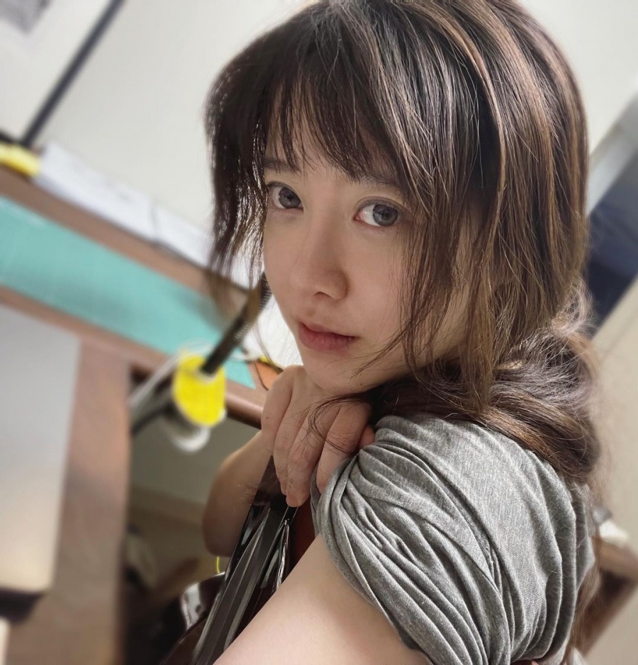 구혜선, 밤샘 후에도 여전한 청초 미모…"작가는 자기도취와 정신승리 필요한 직업"