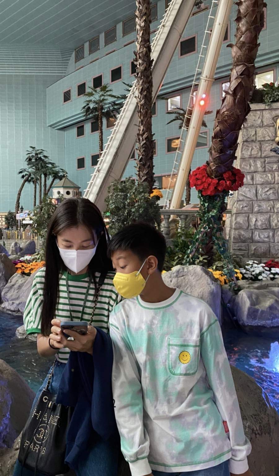 '애셋맘' 김성은, 두 아이는 어디두고 첫째와 놀러나왔나…"여긴 어딘가"