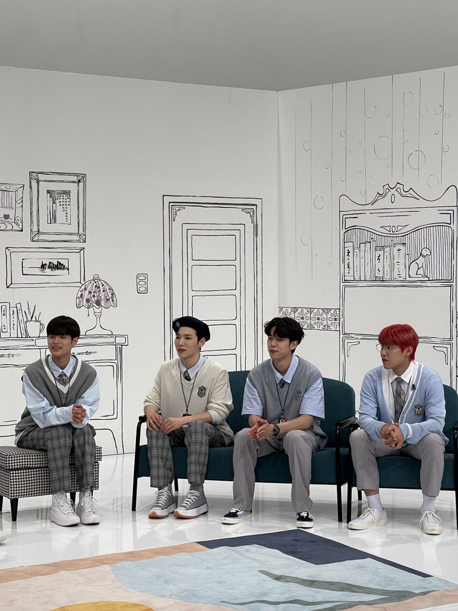 '아돌라스쿨' AB6IX 김동현, '전완근' 자랑한 '헬스 노래방'…"설렘 근육"