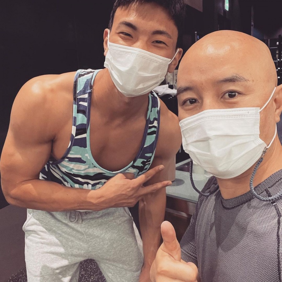 홍석천, 훈남 매니저와 커플 보디프로필 예고…"난 김게이란"