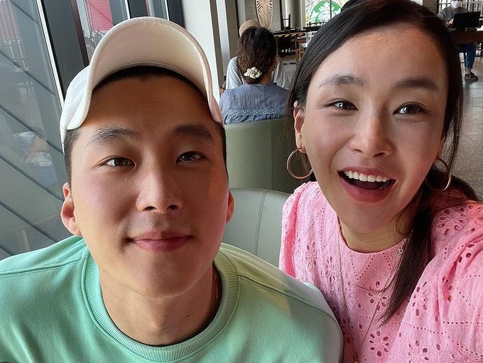 배윤정, '♥11살 연하' 남편이 결혼기념일에 꽃 한송이 안줘…서운할 만해
