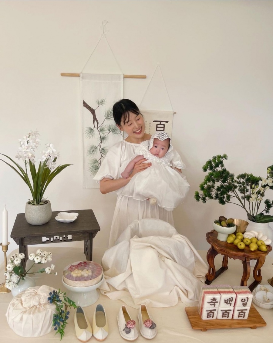 '검사♥' 한지혜, 10년만에 얻은 딸이 벌써 100일…곧 유치원 다닐 기세