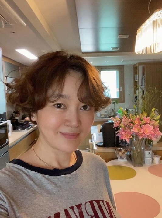 '재미교포♥' 이승연, 54세 맞나…'9kg' 감량하더니 갈수록 어려지네