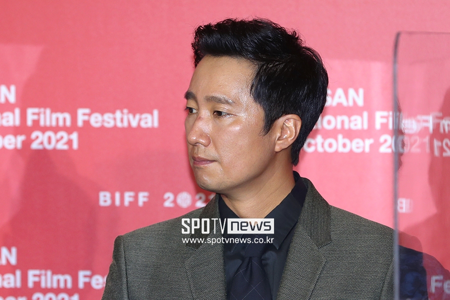 [포토S] 생각에 잠긴 박해일