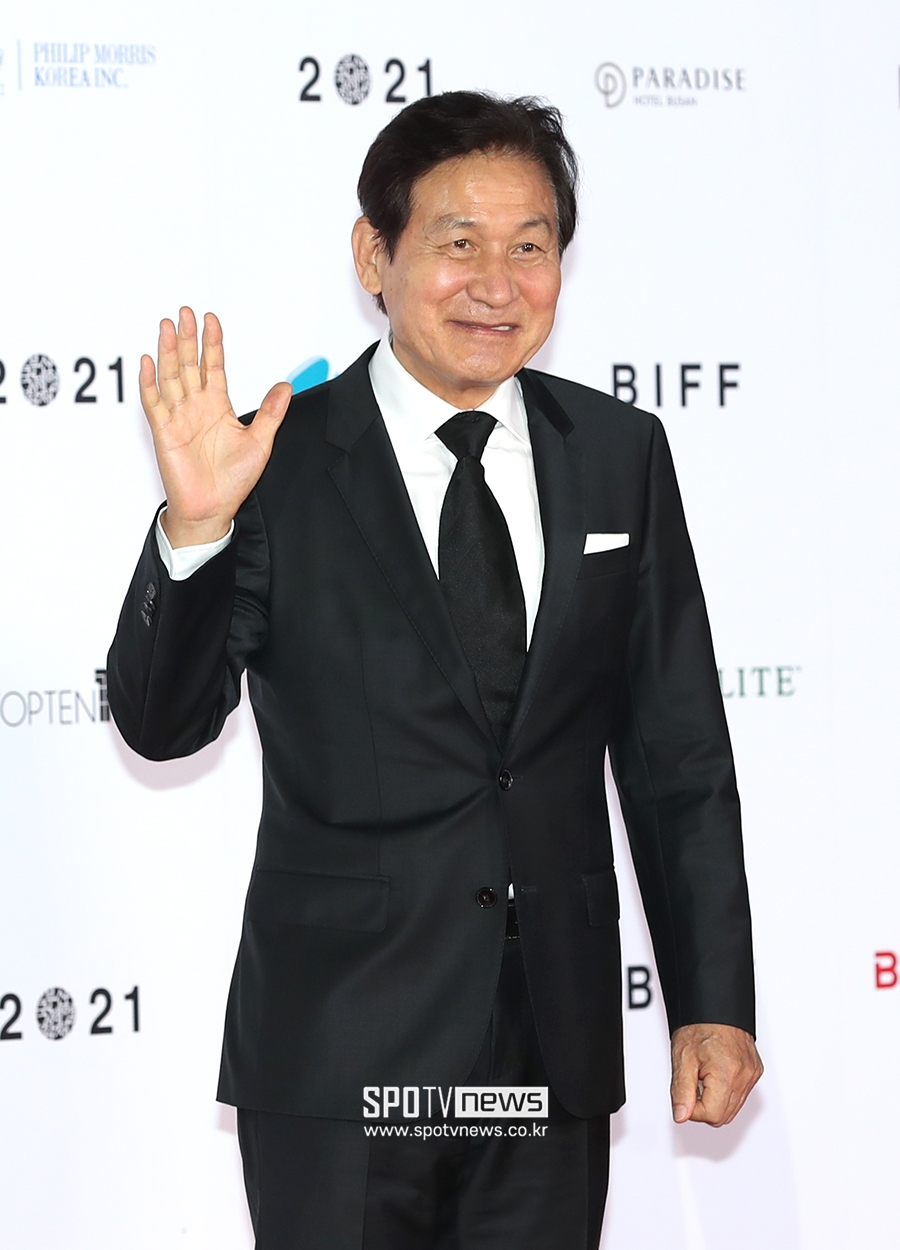 [포토S] 안성기, '부산영화제, 제가 빠질 수 있나요~'