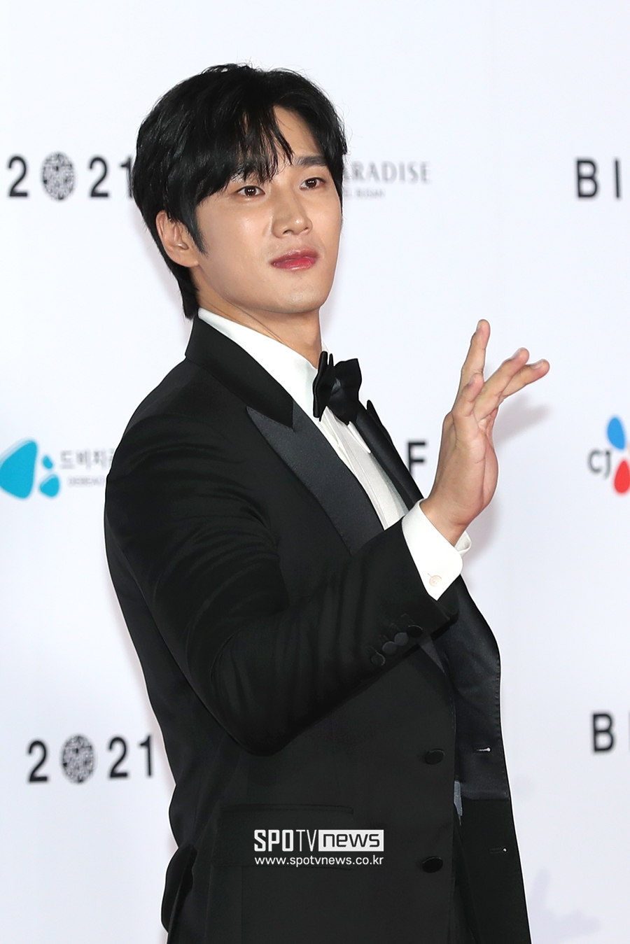 [포토S] 안보현, '엣지' 있는 손가락
