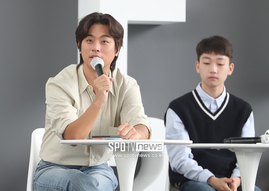 [포토S] 질문에 답하는 박정민