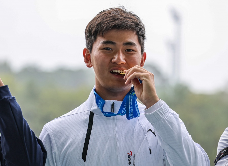 17살 궁사의 승승장구 비결…"생각없이 쐈습니다"