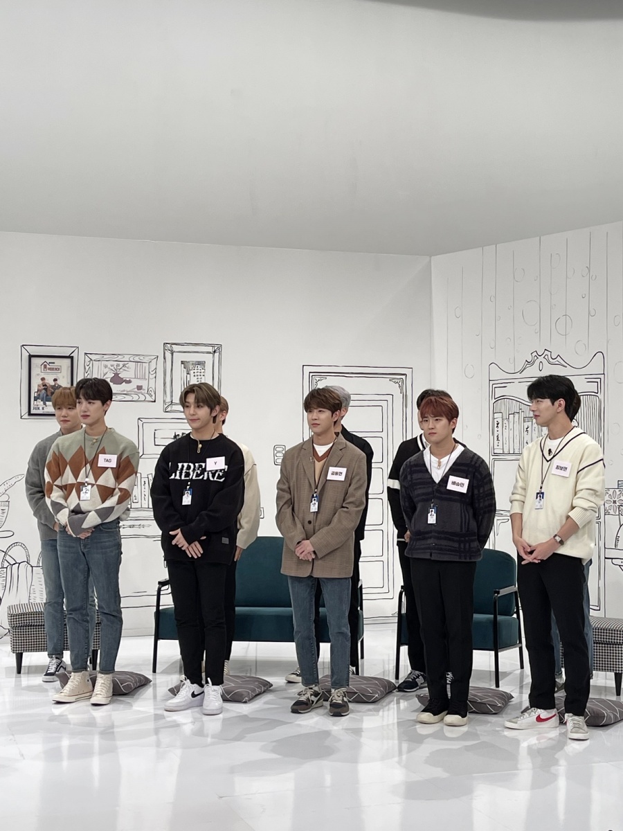 '아돌라스쿨' 골든차일드 최보민, 얼굴만큼 잘생긴 손글씨…"드라마인 줄"