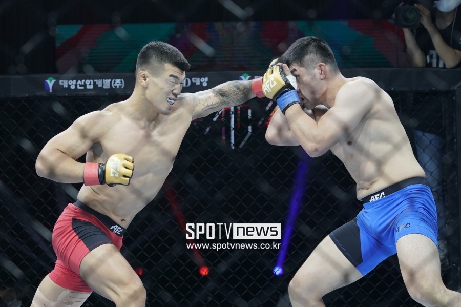 고석현 AFC 타이틀 1차 방어…더블지FC 챔프 김한슬과 대결