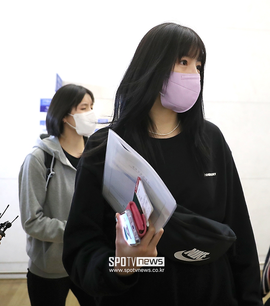 [포토S] 이재영-이다영 쌍둥이 자매, 그리스 PAOK 합류 위해 출국