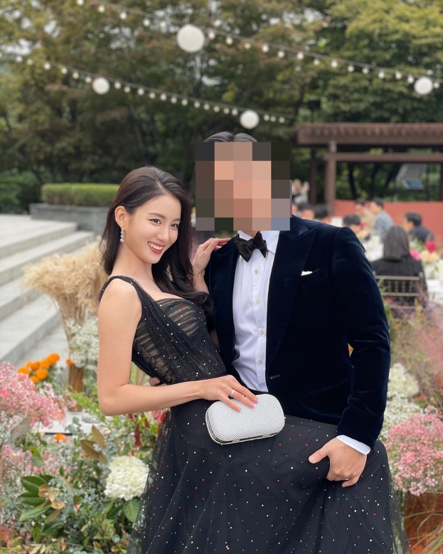 타히티 출신 지수, 호텔서 초호화 결혼식…"나 빼박 유부녀"