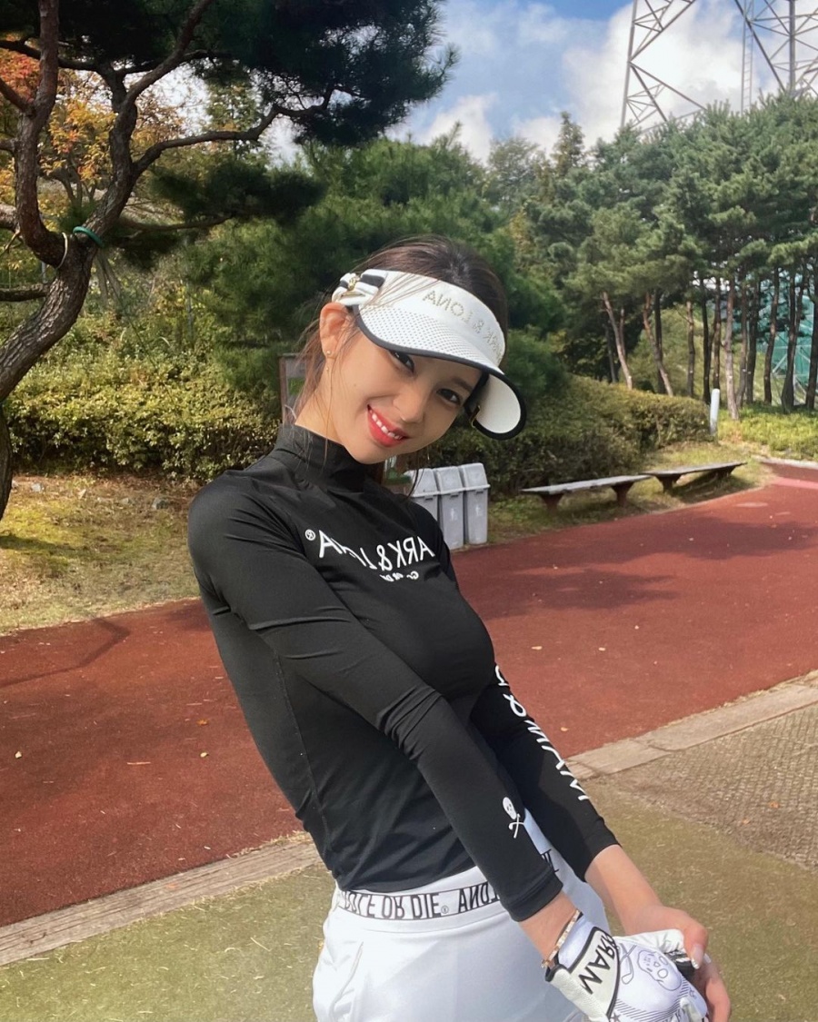 '싱글맘' 야옹이 작가, 170cm‧47kg이 골프옷 입으면 이렇구나