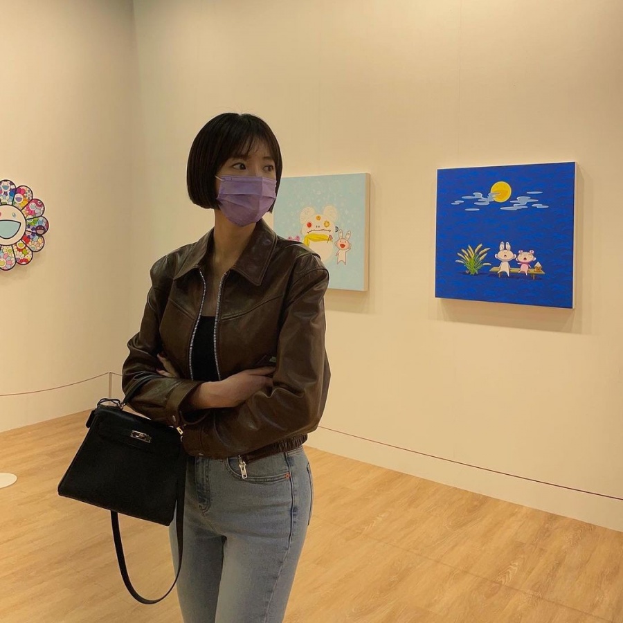 '단발병 유발자' 고준희, 더 짧아진 머리로 세련미 'UP'…마스크도 남달라